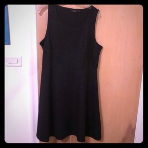 black sleeveless dress